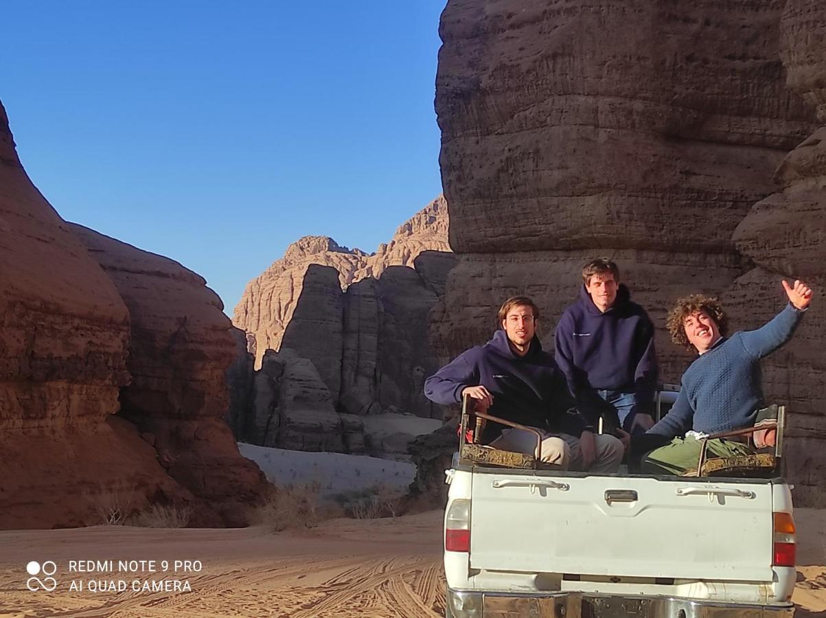 Wadi Rum Camp Stars & Jeep Tour Exterior photo