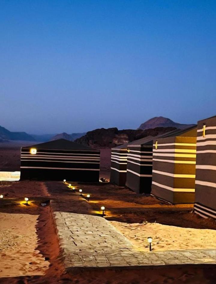 Wadi Rum Camp Stars & Jeep Tour Exterior photo