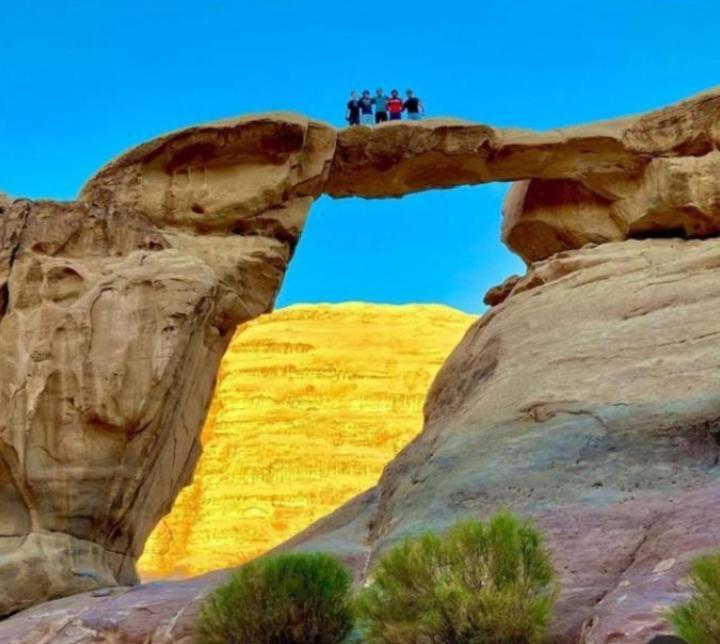 Wadi Rum Camp Stars & Jeep Tour Exterior photo