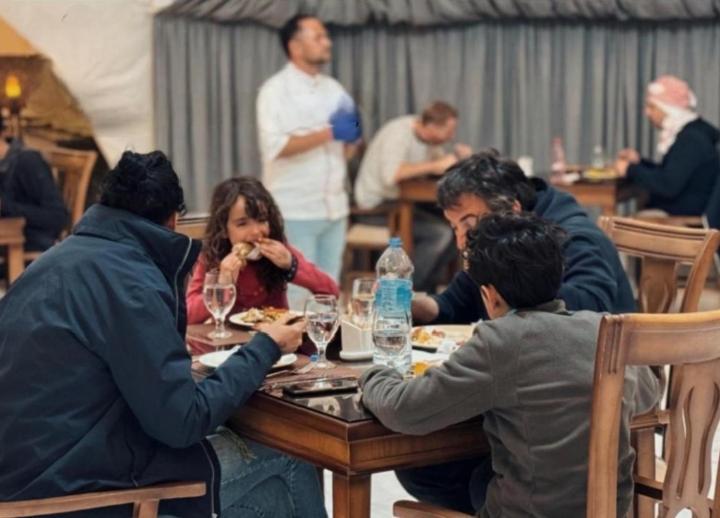 Wadi Rum Camp Stars & Jeep Tour Exterior photo